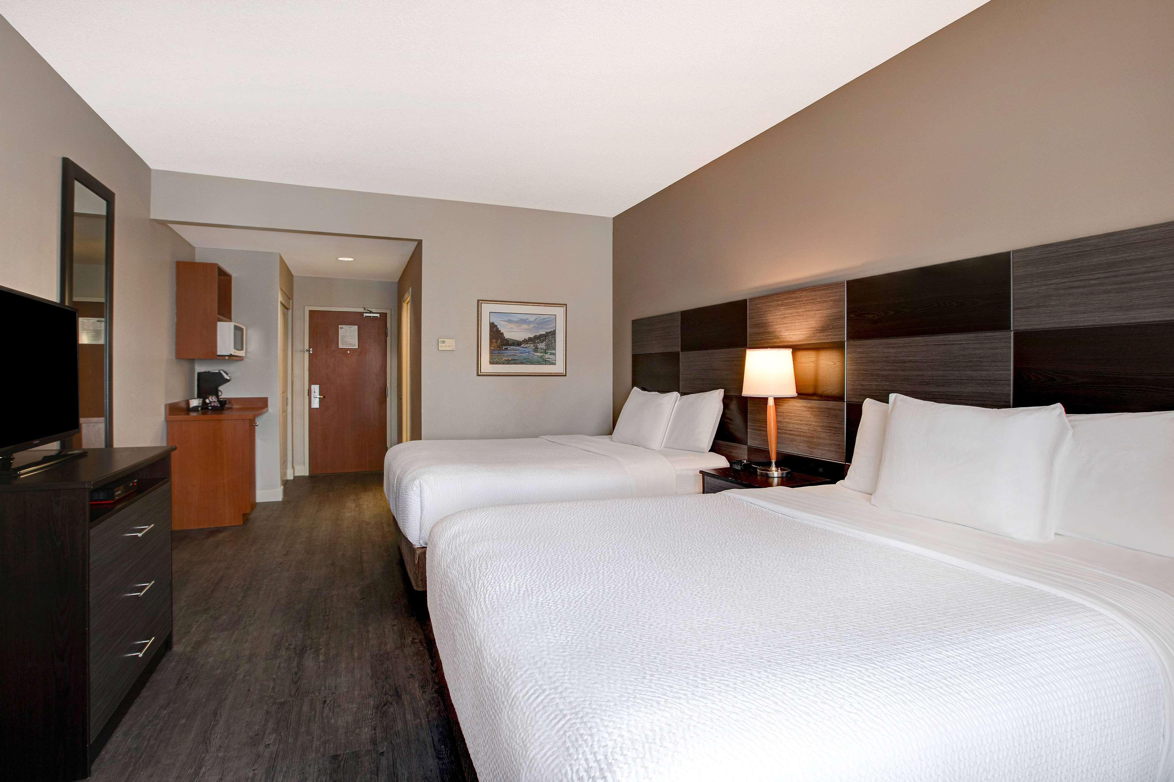 Days Inn & Suites By Wyndham Collingwood Exterior foto