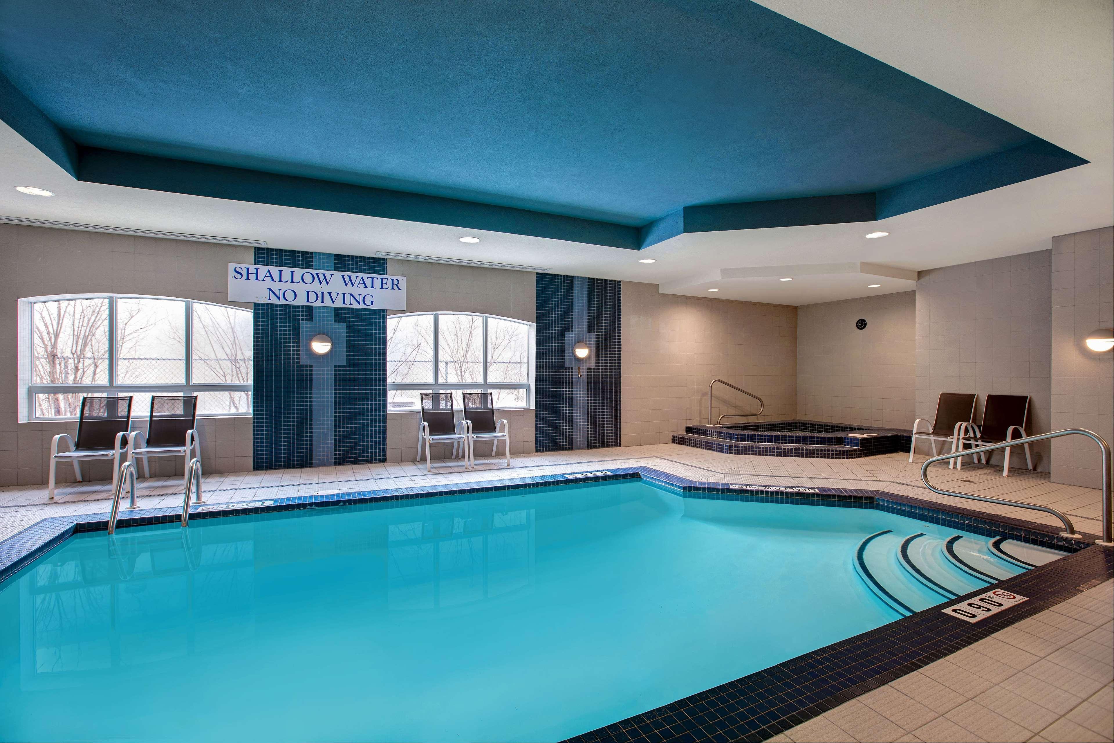 Days Inn & Suites By Wyndham Collingwood Exterior foto