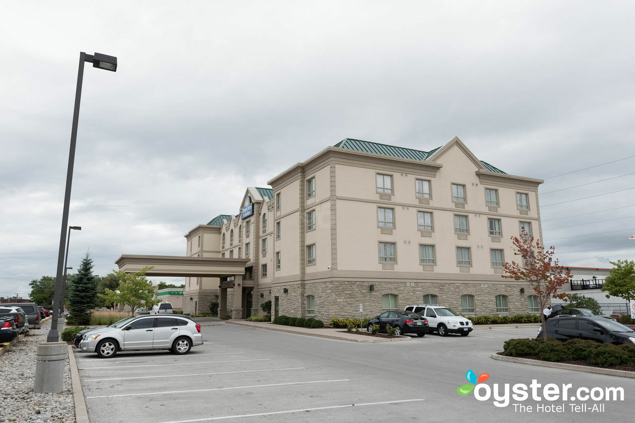 Days Inn & Suites By Wyndham Collingwood Exterior foto